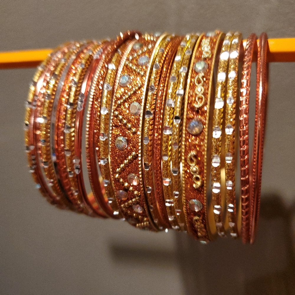 Womens Braclets - image 4